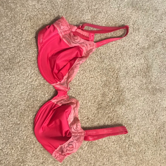 Pink bra - Picture 1 of 1